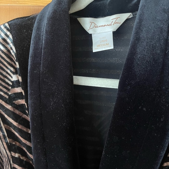 Velvet and Velour Housecoat Dressing Coat Robe - Picture 3 of 9